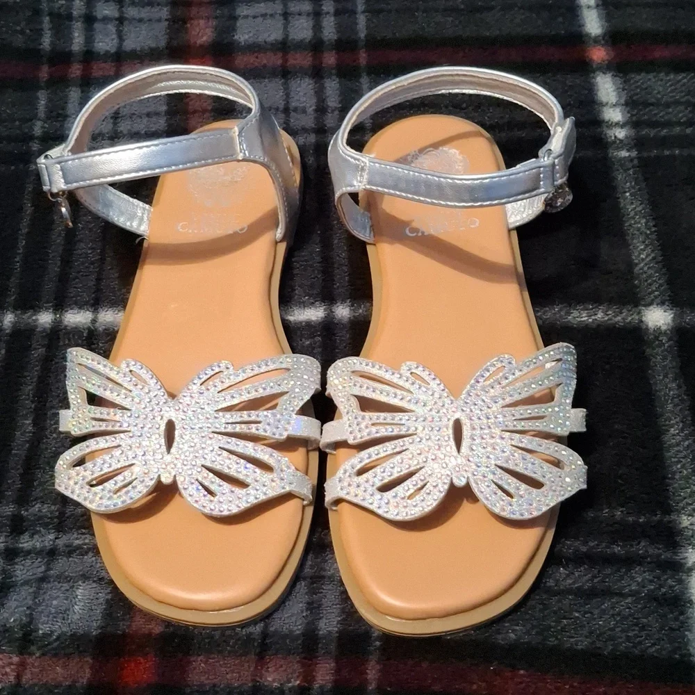 Vince camuto butterflie rinestone sandels